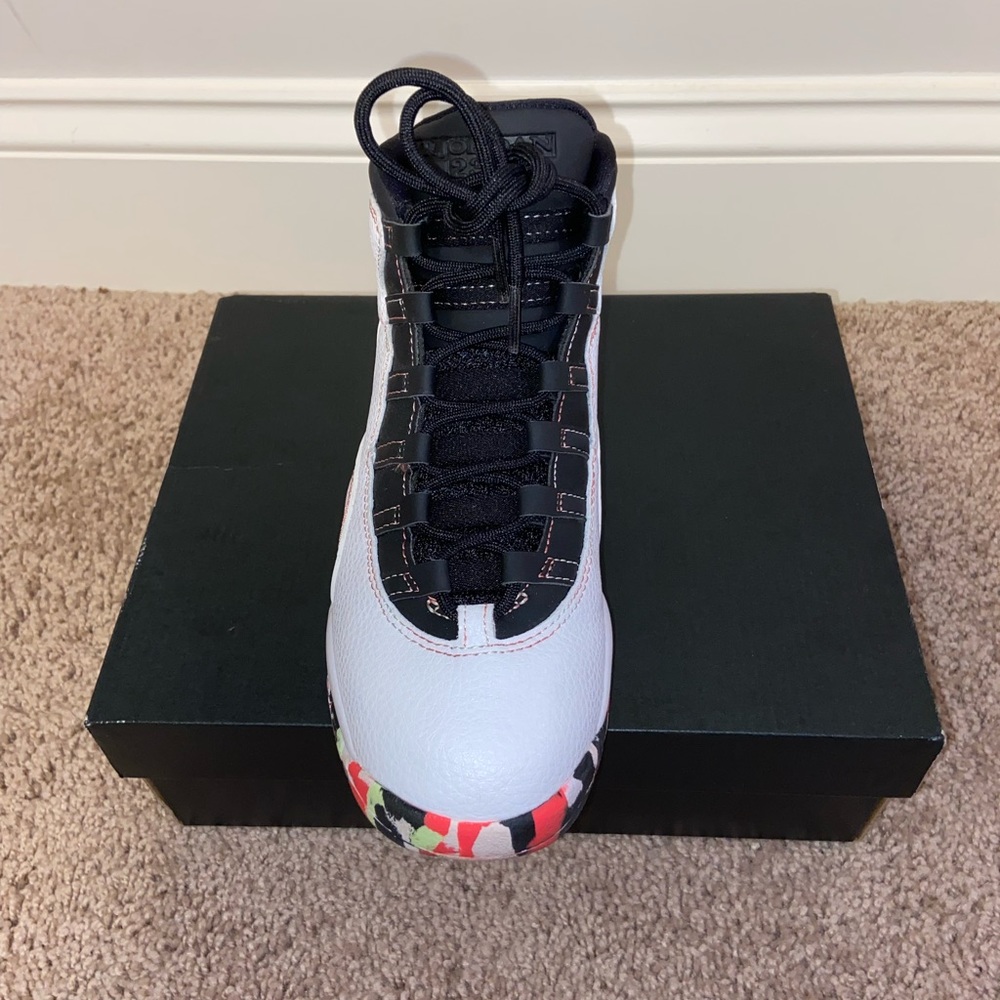 Air Jordan 10 Retro SE Barely Volt - Picture 8 of 8